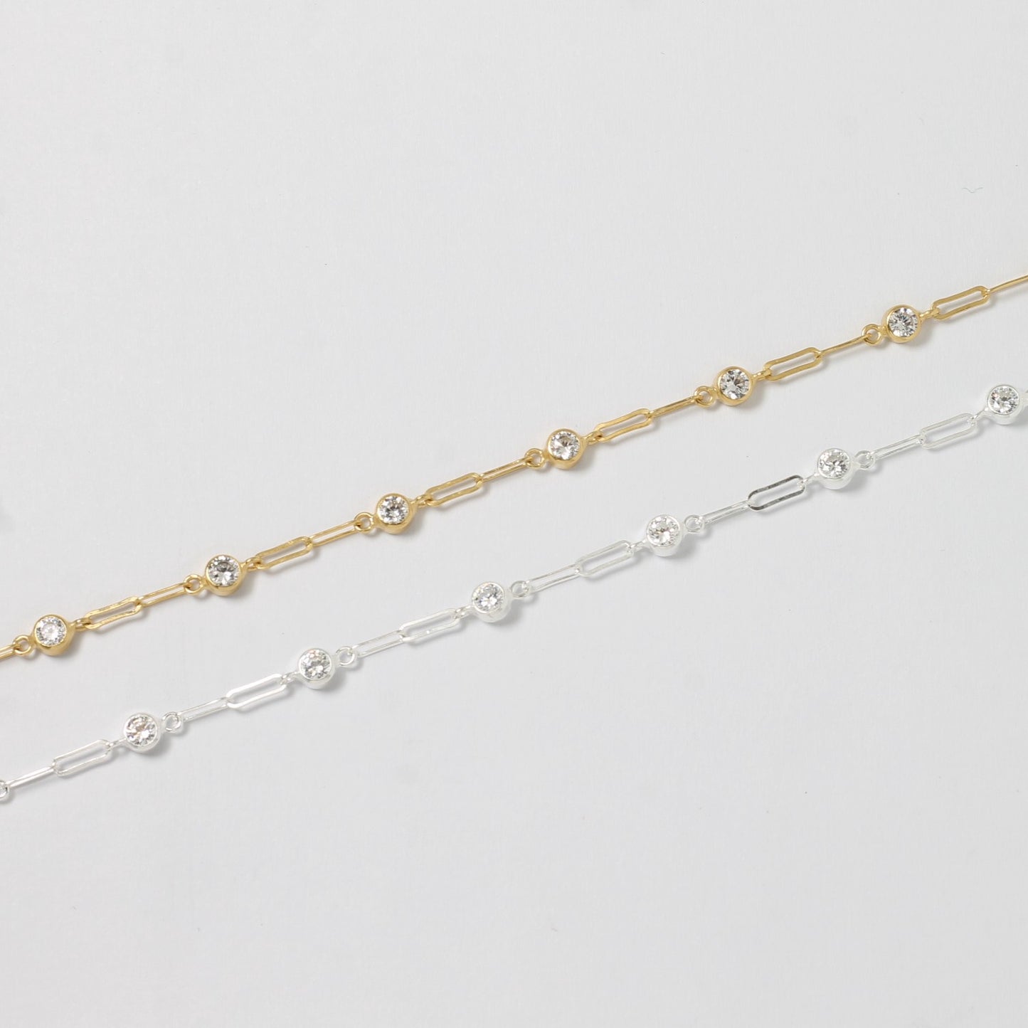 Crystal Linked Station Chain