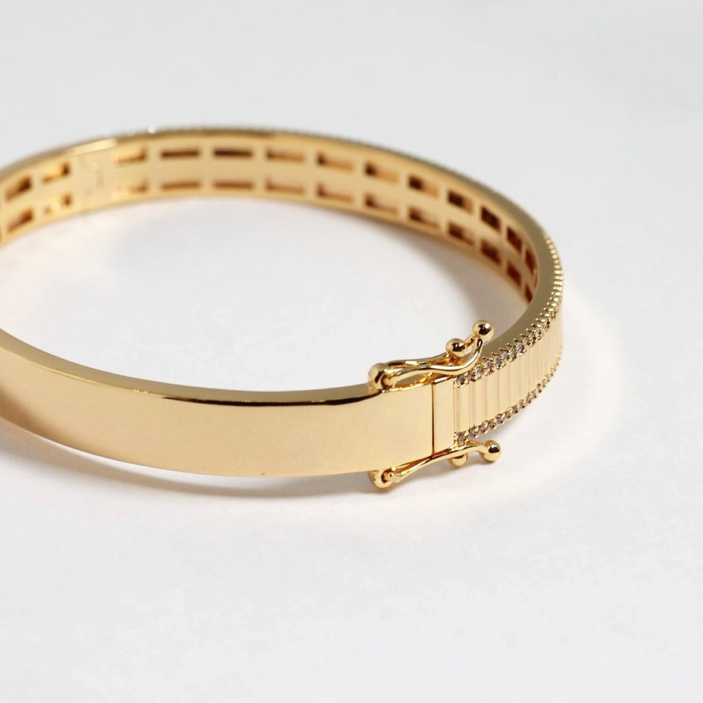 Bold Lined Eternity Bangle