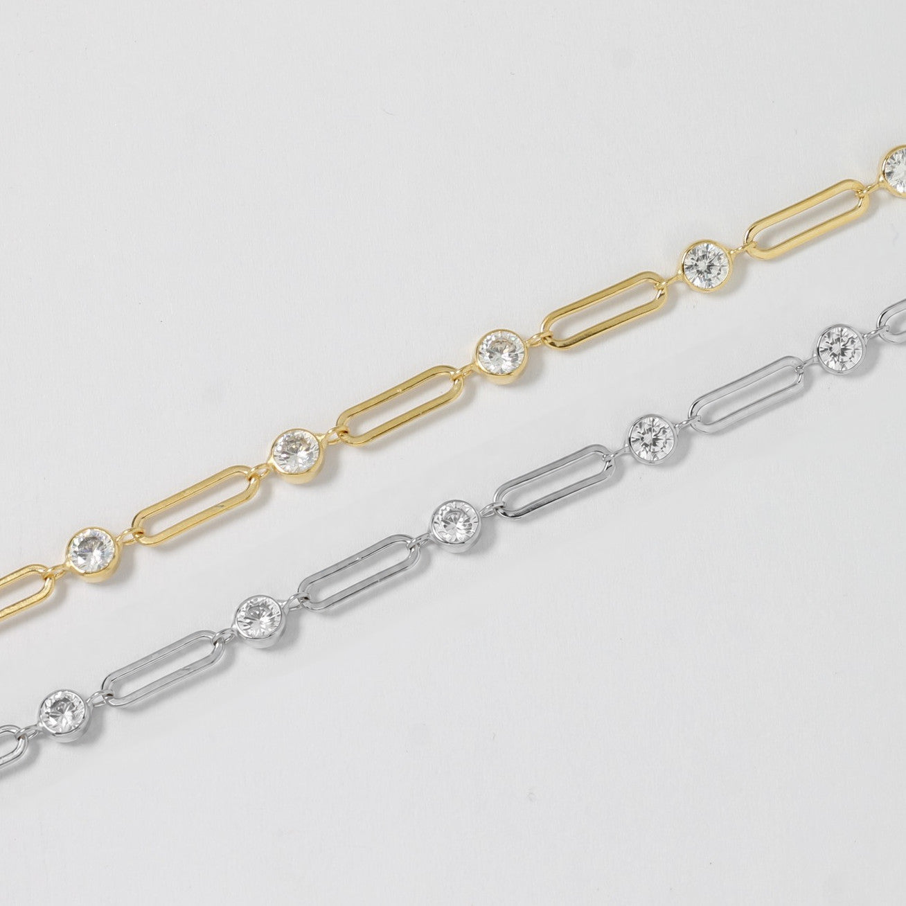 Bold Crystal Linked Station Chain